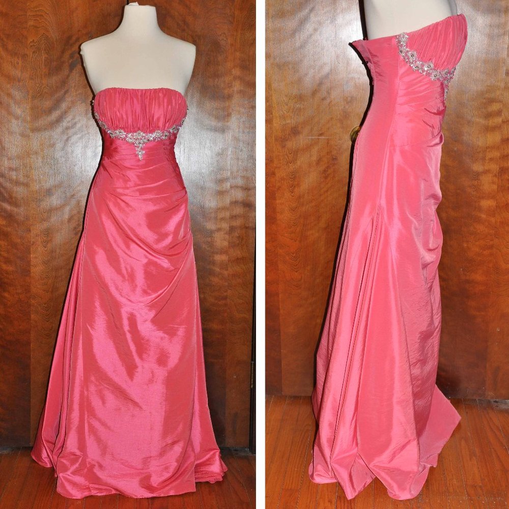 Xcite Coral Beaded Strapless Princess Ball Gown Prom Dress Size 2